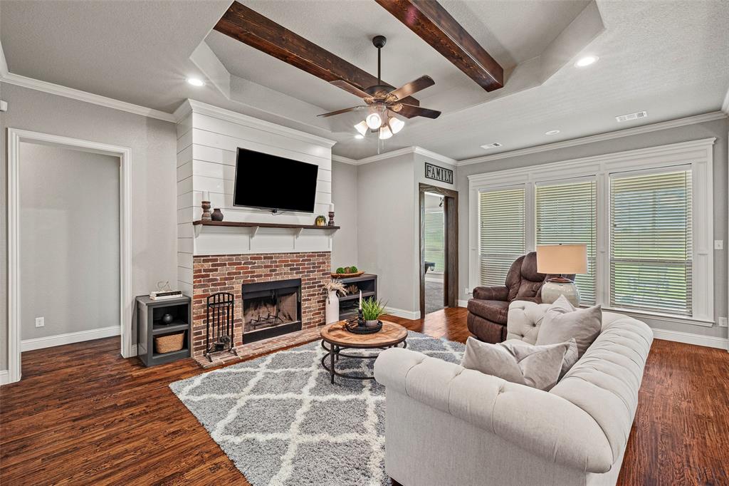 104 Lagrange Court Weatherford, TX 76088 - Photo 10 of 36