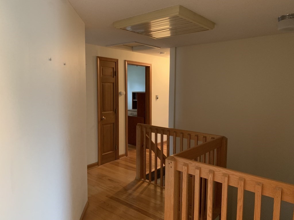 29 Endecott Street Springfield, MA 01118 - Photo 10 of 21