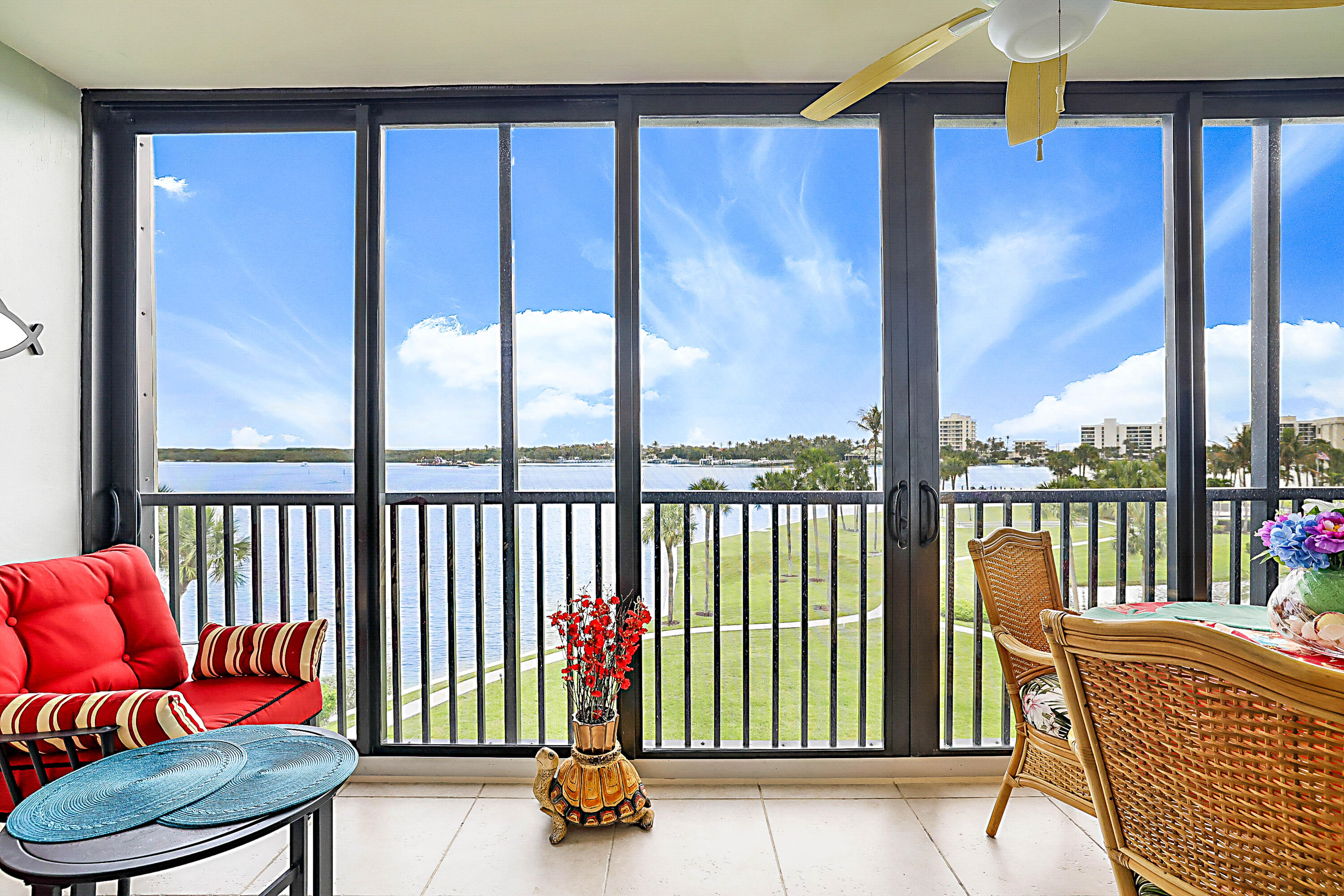 300 Intracoastal Place, Unit 403 Jupiter, FL 33469 - Photo 13 of 38 300 Intracoastal Pl Apt 403-13