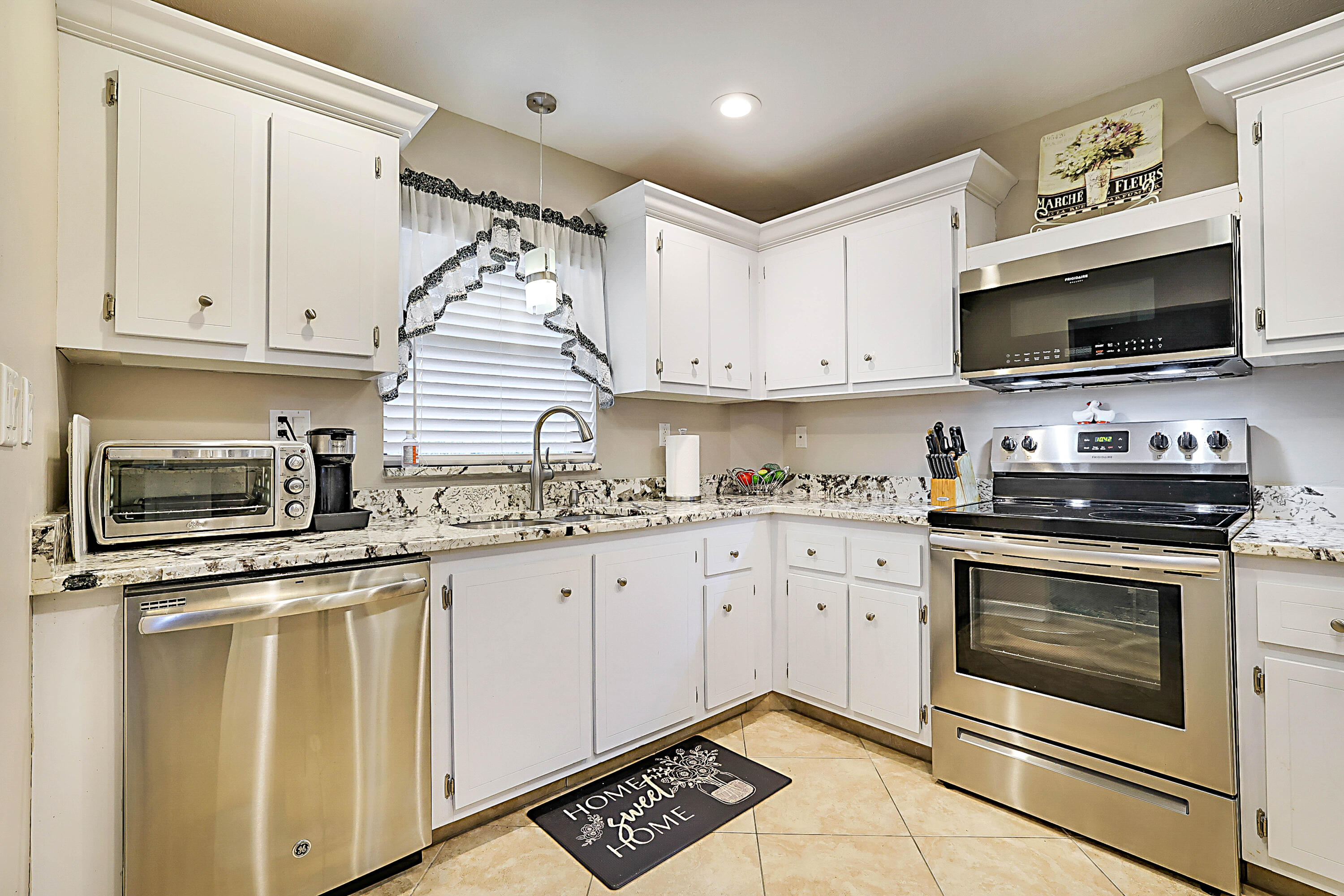 300 Intracoastal Place, Unit 403 Jupiter, FL 33469 - Photo 17 of 38 300 Intracoastal Pl Apt 403-17