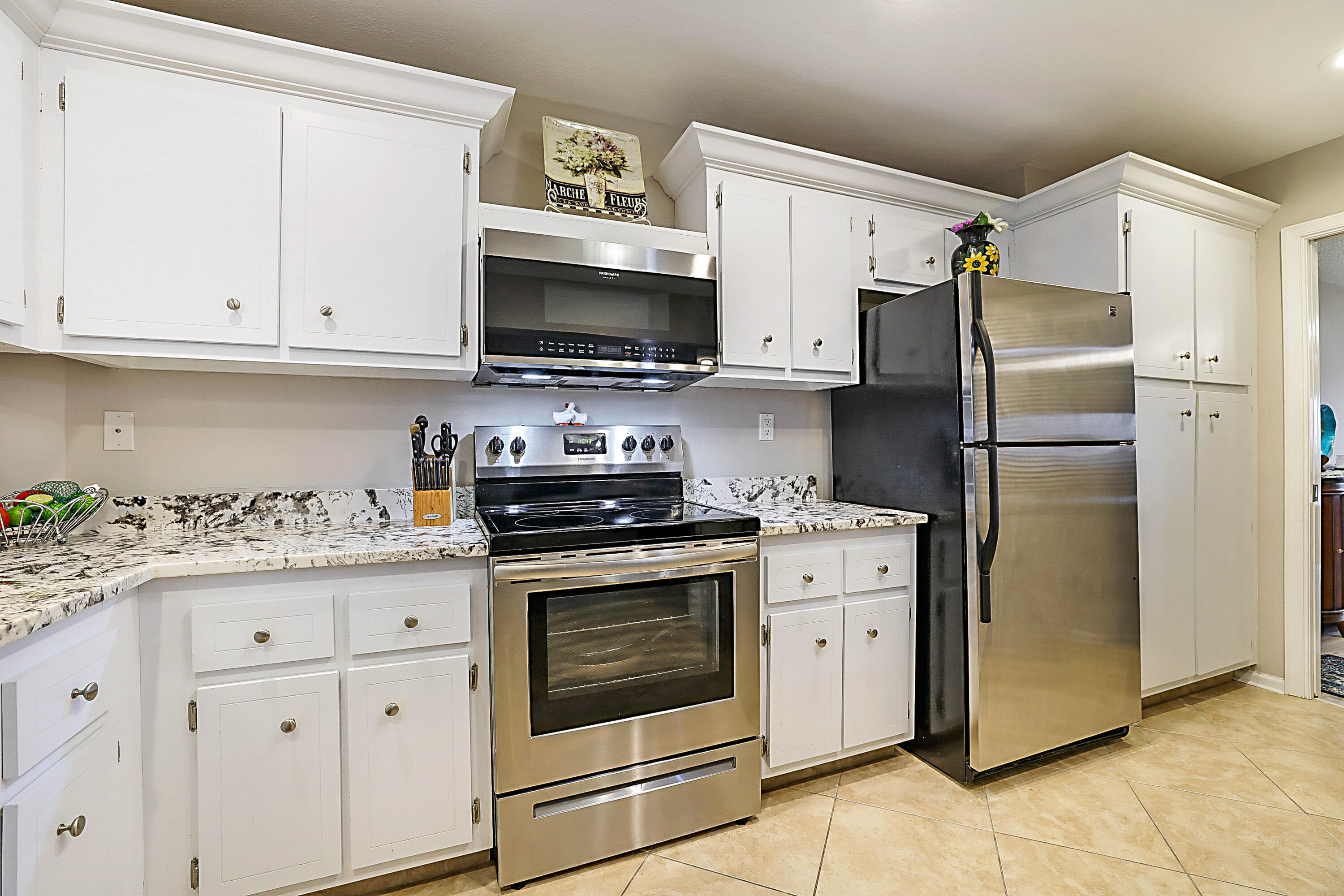 300 Intracoastal Place, Unit 403 Jupiter, FL 33469 - Photo 18 of 38 300 Intracoastal Pl Apt 403-18
