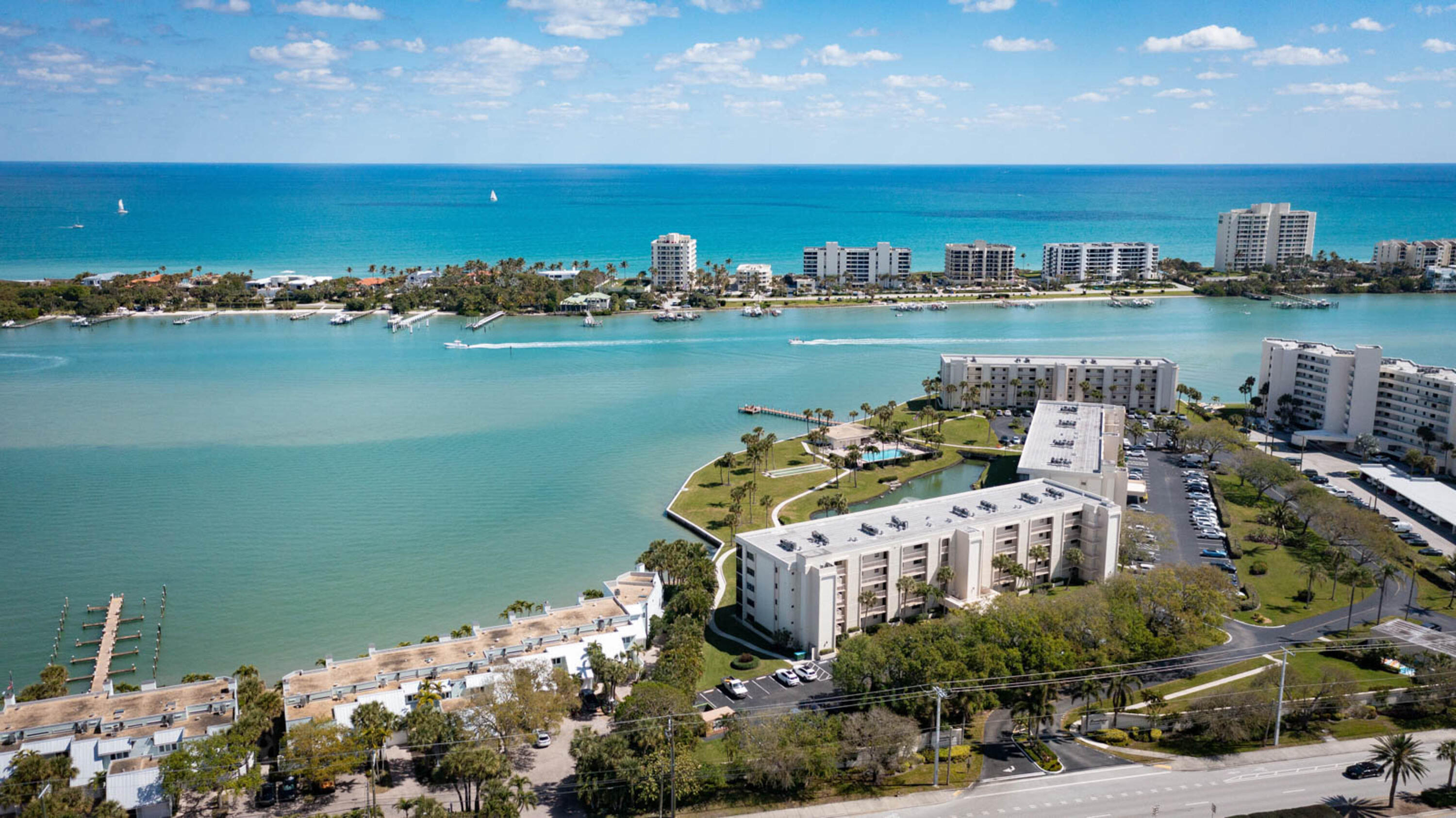 300 Intracoastal Place, Unit 403 Jupiter, FL 33469 - Photo 29 of 38 300 Intracoastal Pl Apt 403-29
