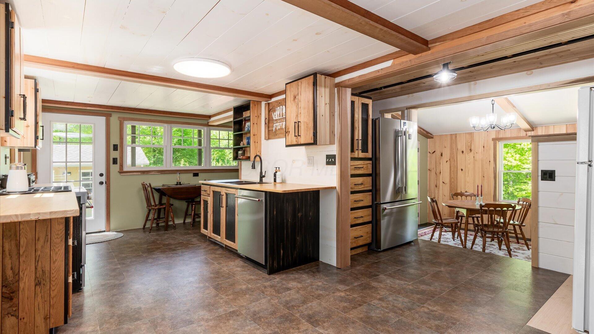 50583 Roy Miles Road Sarahsville, OH 43779 - Photo 6 of 27 07-zj 50583 Roy Miles Rd028