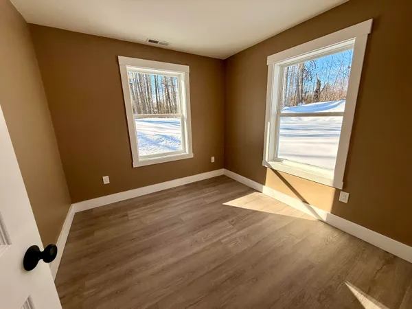 $369,900 | 5 Oldham Road, St. Albans, ME 04971