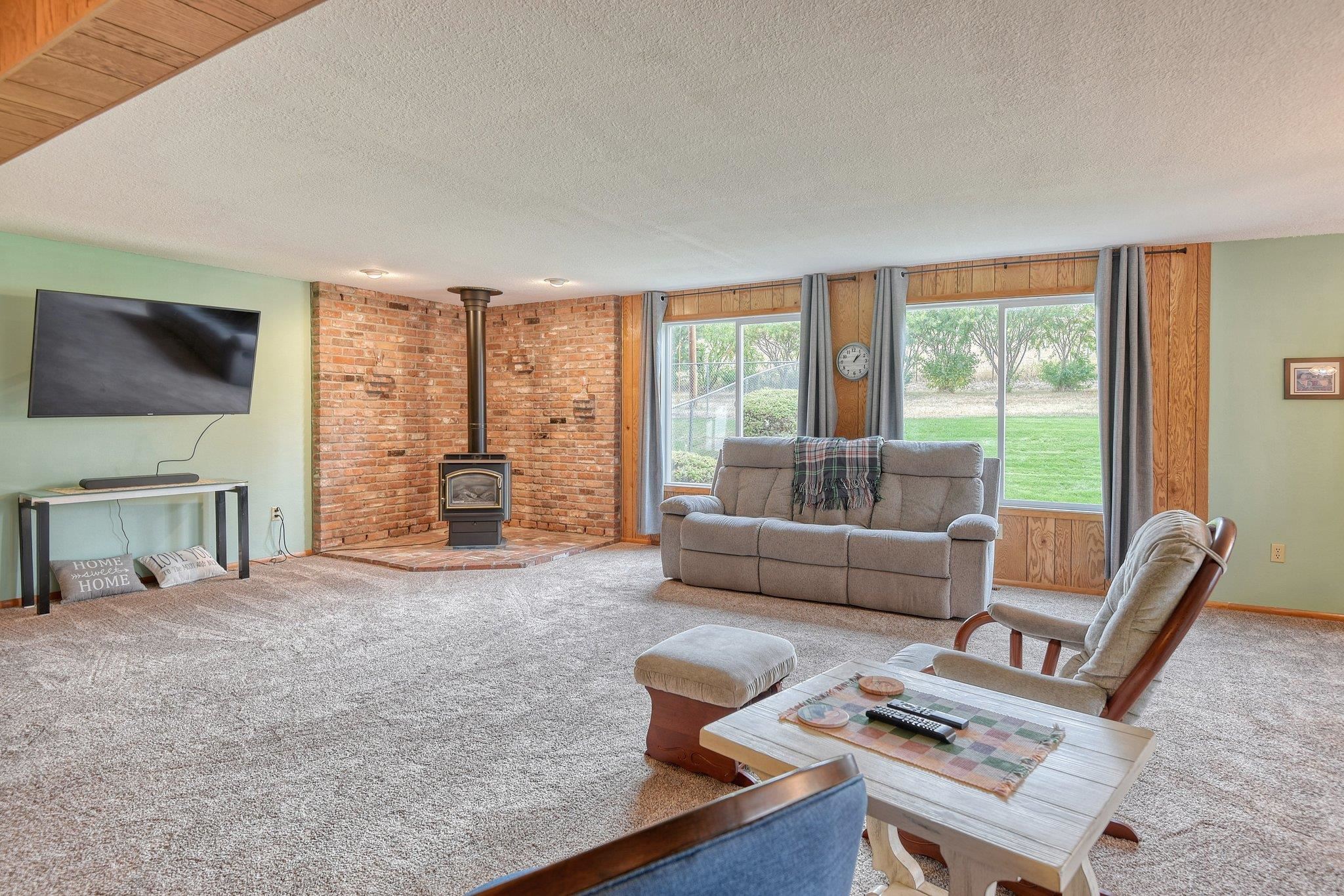 22011 North Panorama Road Colbert, WA 99005 - Photo 20 of 49