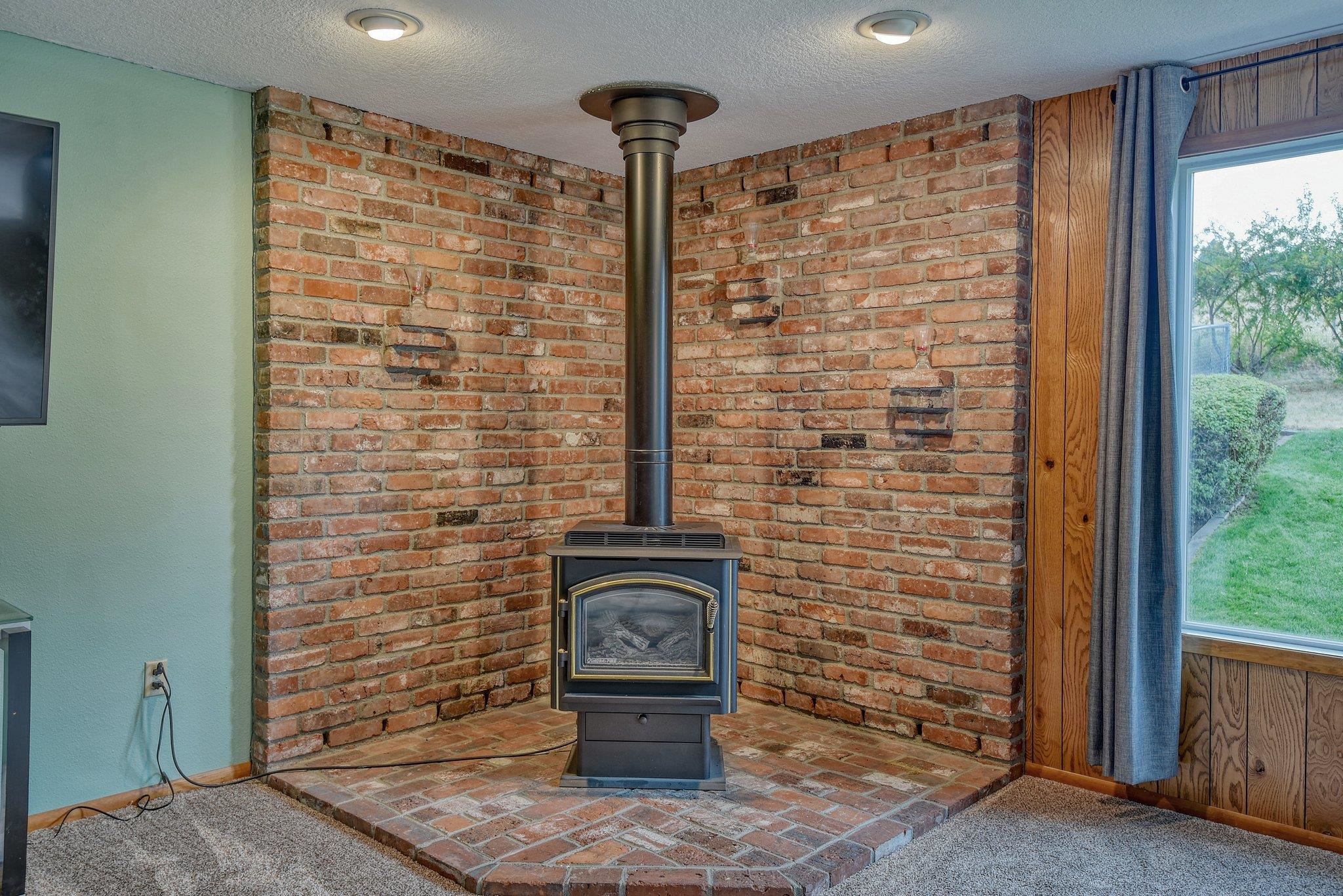 22011 North Panorama Road Colbert, WA 99005 - Photo 21 of 49