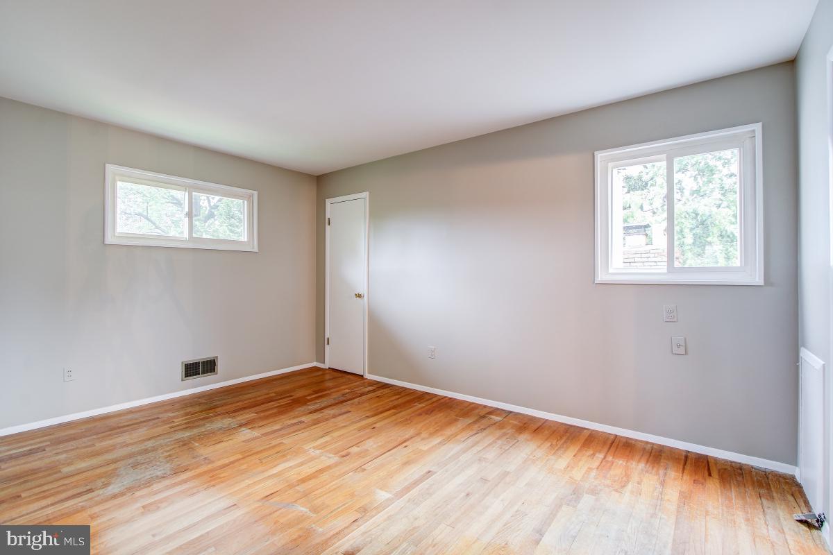 11814 Selfridge Road Silver Spring, MD 20906 - Photo 20 of 29 Master Bedroom
