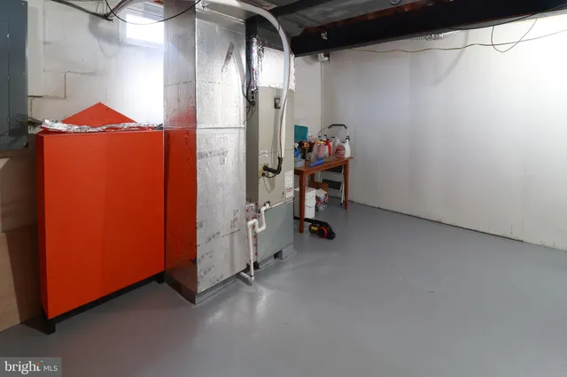 a view of a storage & utility room