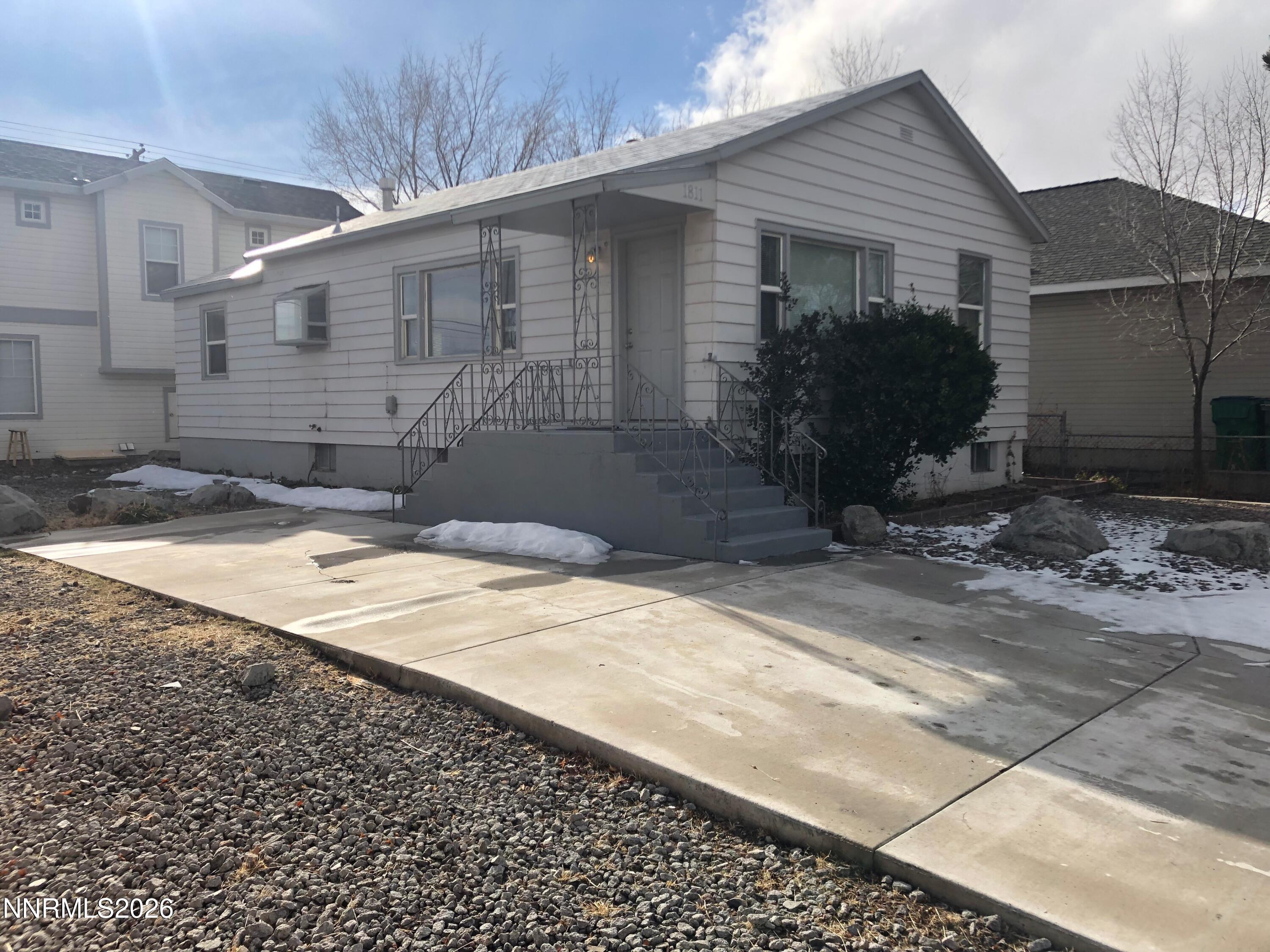 1811 H Street Sparks, NV 89431 - Photo 5 of 21 IMG_3433