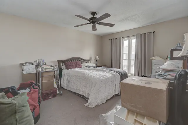 a view of a workspace with furniture and a livingroom