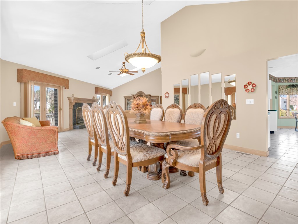 51 Janet Drive Cranston, RI 02921 - Photo 12 of 38 Great room/dining room