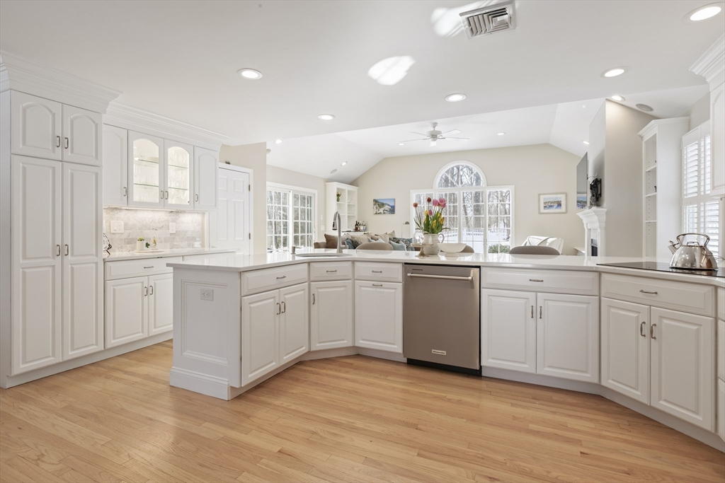 3 Nobscott Road Medway, MA 02053 - Photo 12 of 42 Gallery Image 12