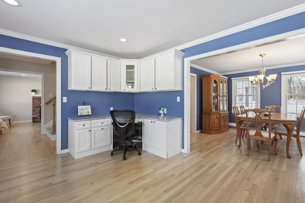 3 Nobscott Road Medway, MA 02053 - Photo 5 of 42 Gallery Image 5