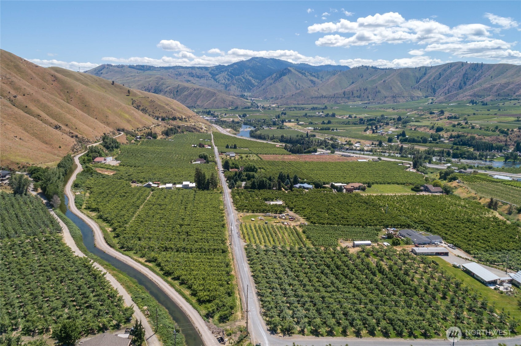 0 Red Apple Road Cashmere, WA 98815 - Photo 28 of 38 a view of a city