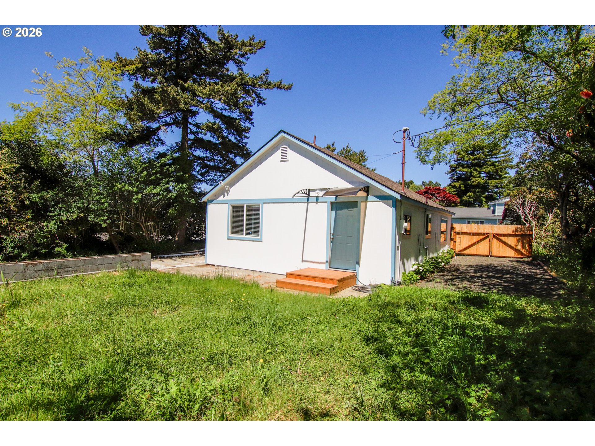 1860 30th Street Florence, OR 97439 - Photo 30 of 39