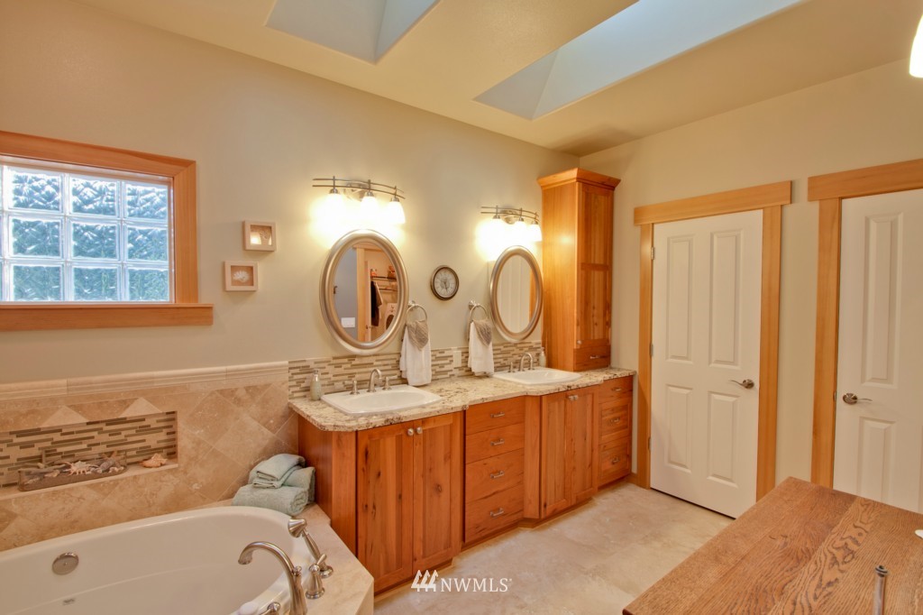5792-5796 Ershig Road Bow, WA 98232 - Photo 13 of 25 Gallery Image 13