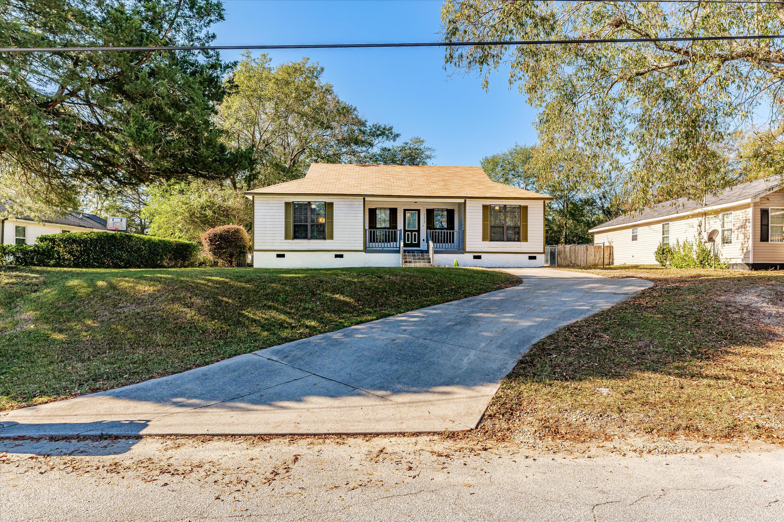2239 Bayvale Road Augusta, GA 30909 - Photo 2 of 46 01-P1639864