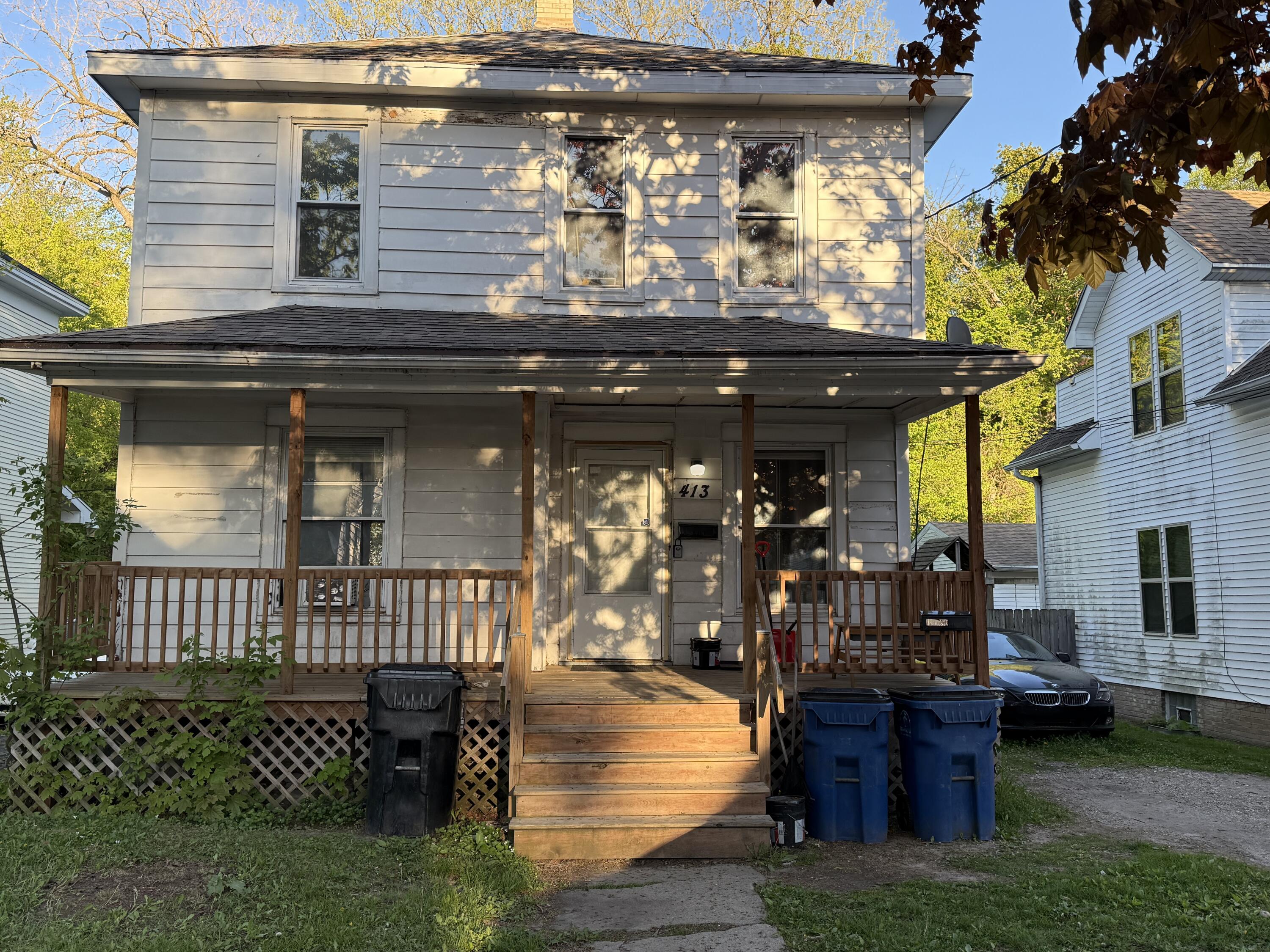413 Parkview Drive Racine, WI 53404 - Photo 1 of 15 IMG_2945