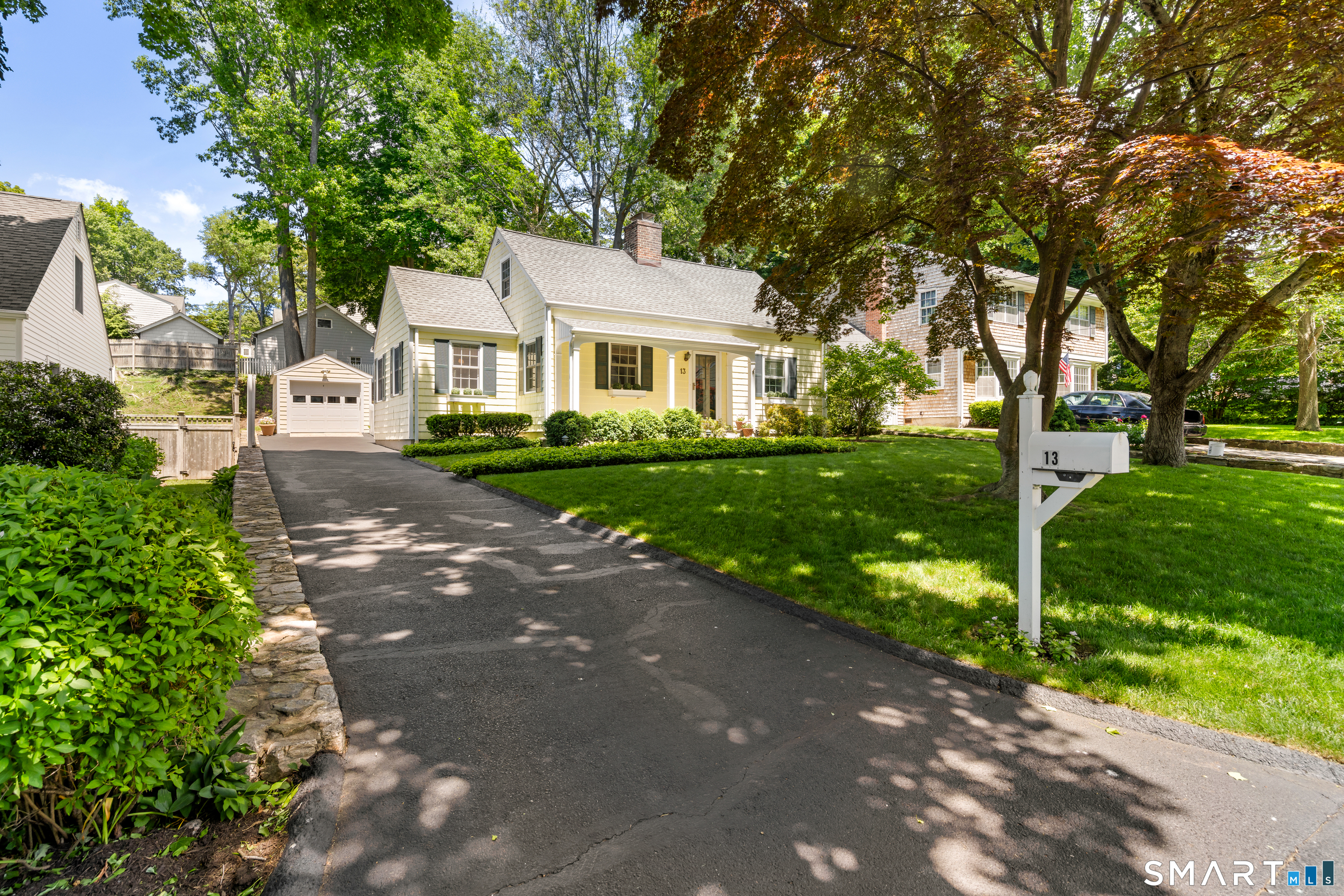 13 Devon Road Darien, CT 06820 - Photo 3 of 34