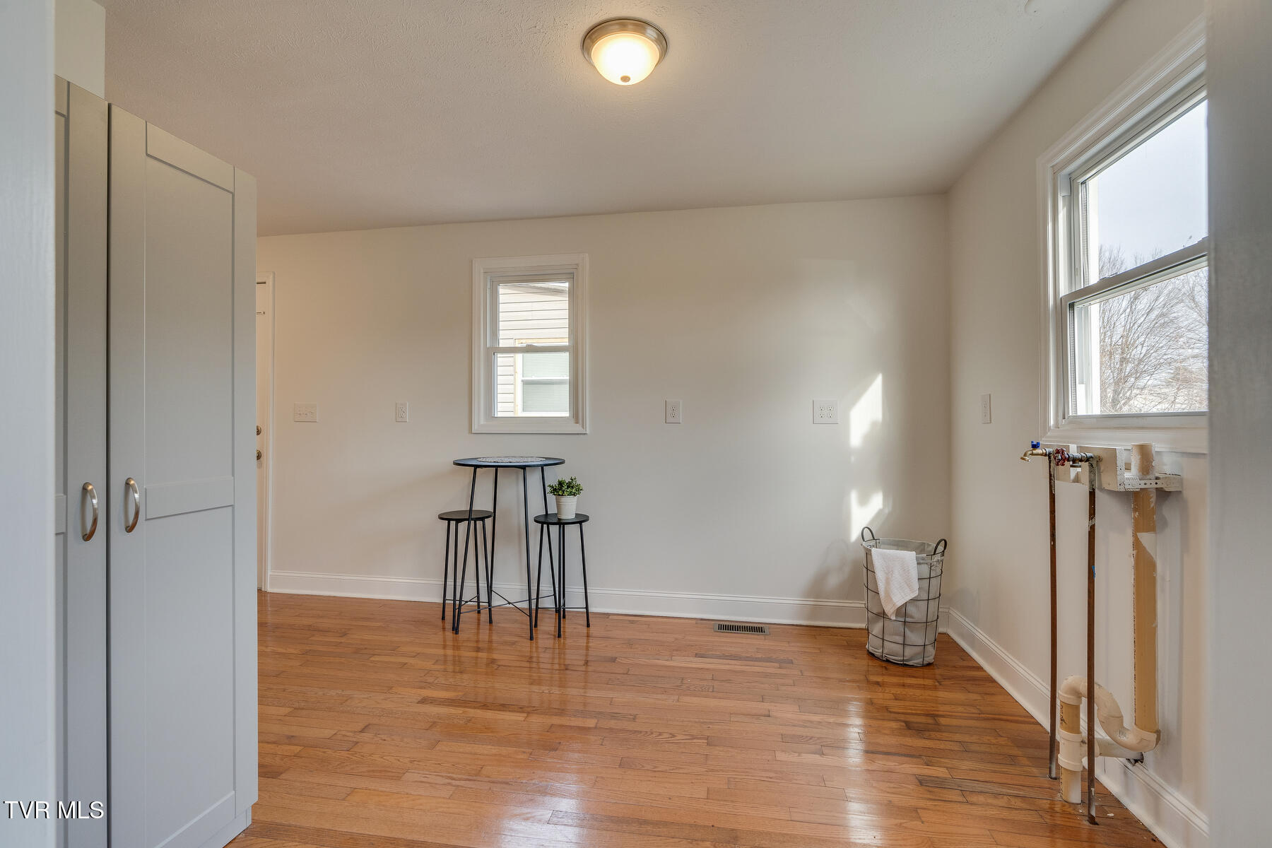 1307 Riverside Avenue Kingsport, TN 37660 - Photo 22 of 34 010