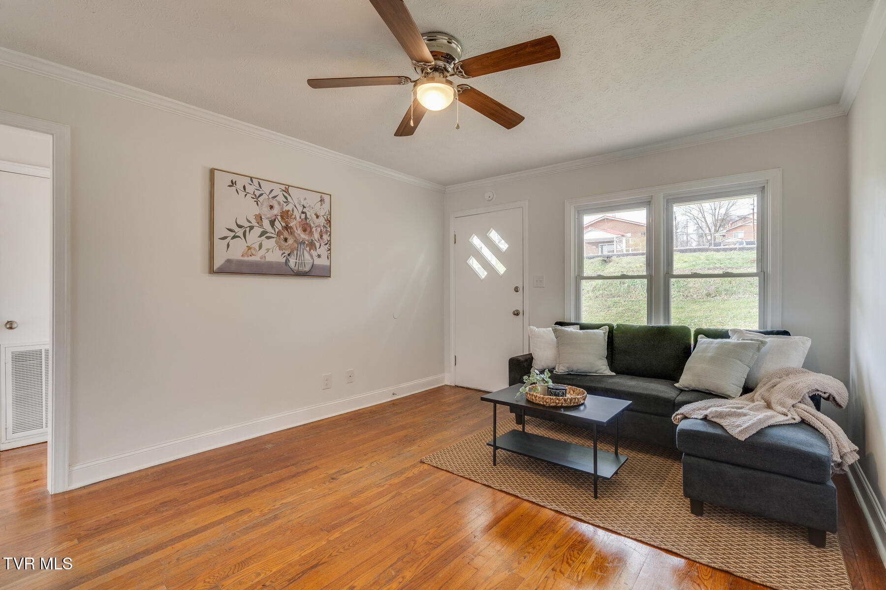 1307 Riverside Avenue Kingsport, TN 37660 - Photo 8 of 34 006