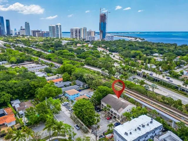 $3,025 | 3001 Southwest 1st Avenue, Unit 102, Miami, FL 33129