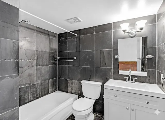 $2,700 | 3001 Southwest 1st Avenue, Unit 102, Miami, FL 33129