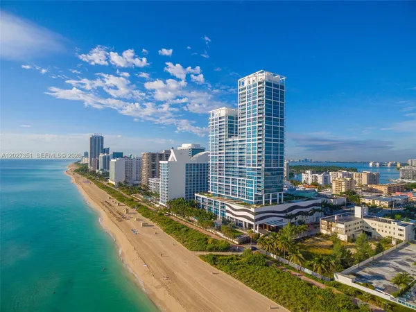 $4,500 | 6801 Collins Avenue, Unit 806, Miami Beach, FL 33141