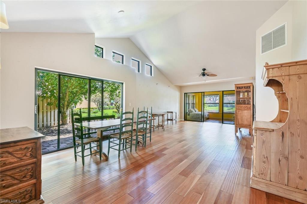 869 Reef Point Circle, Unit 26 Naples, FL 34108 - Photo 4 of 29 Living/Dining