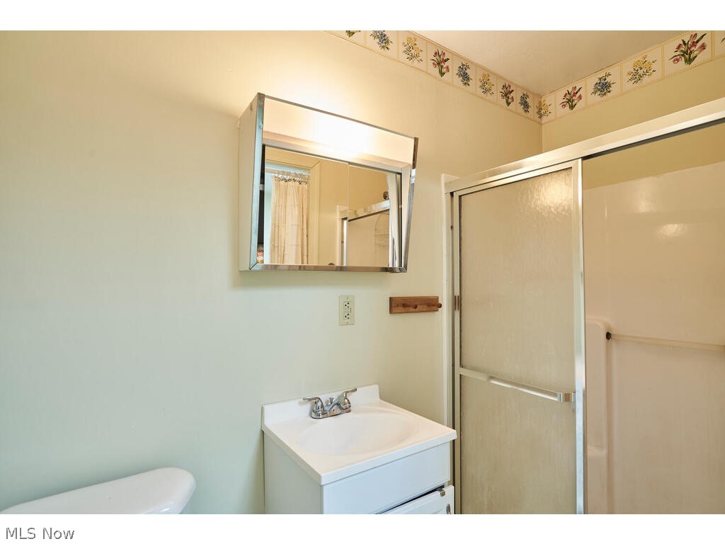 2963 Ridgewood Road Fairlawn, OH 44333 - Photo 12 of 30 full bath off the laundry room