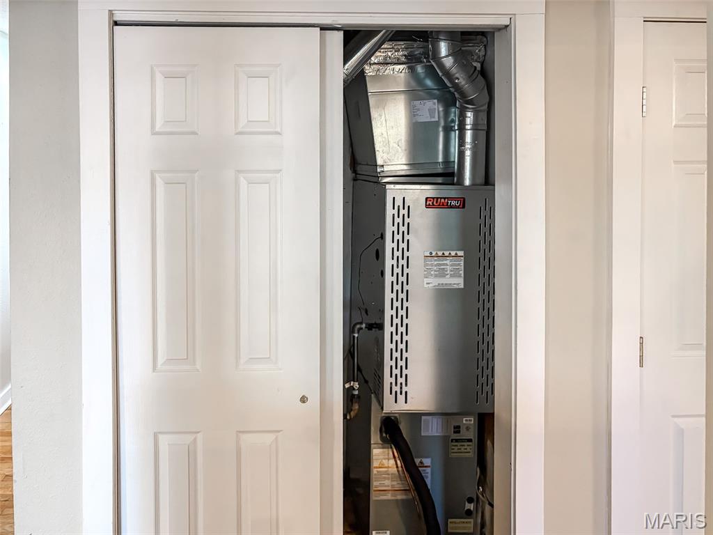 1043 East Edgewood Street Springfield, MO 65807 - Photo 36 of 48