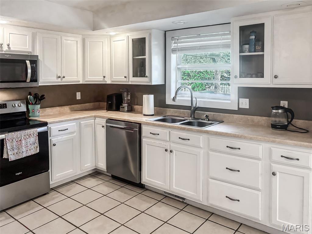 1043 East Edgewood Street Springfield, MO 65807 - Photo 10 of 48