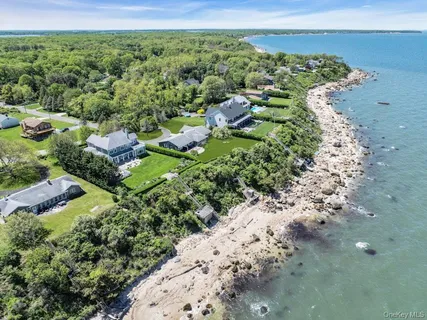 $2,799,000 | 2100 Sound Drive, Greenport, NY 11944