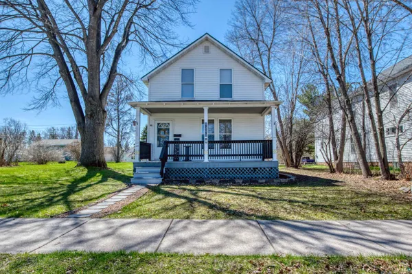 $214,000 | 915 11th Avenue West, Ashland, WI 54806