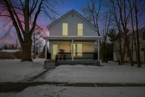 $224,000 | 915 11th Avenue West, Ashland, WI 54806