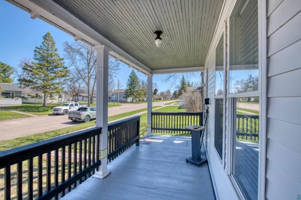 $214,000 | 915 11th Avenue West, Ashland, WI 54806