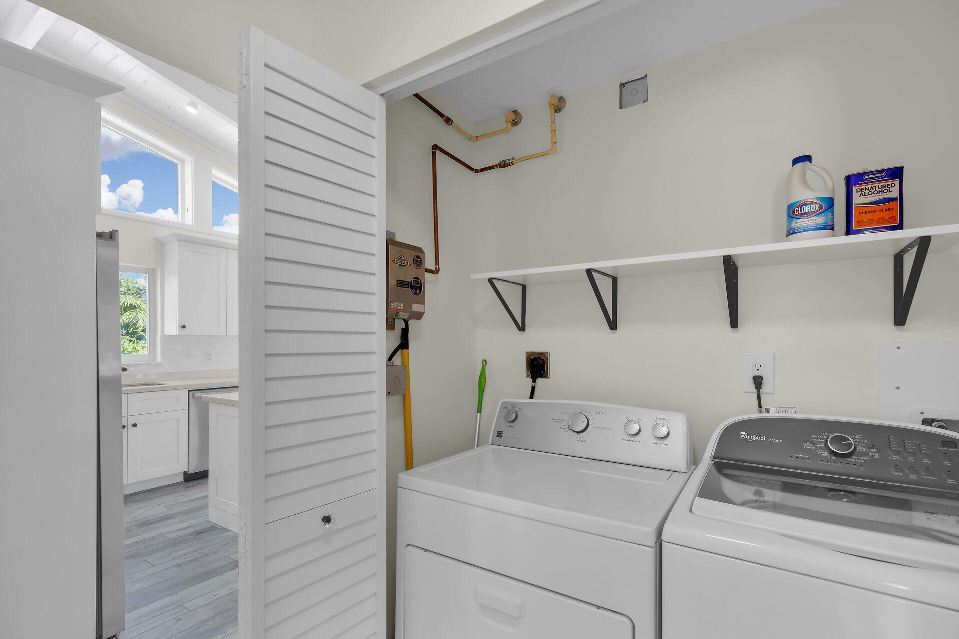 147 Sioux Street Tavernier, FL 33070 - Photo 27 of 41 a utility room with dryer and washer