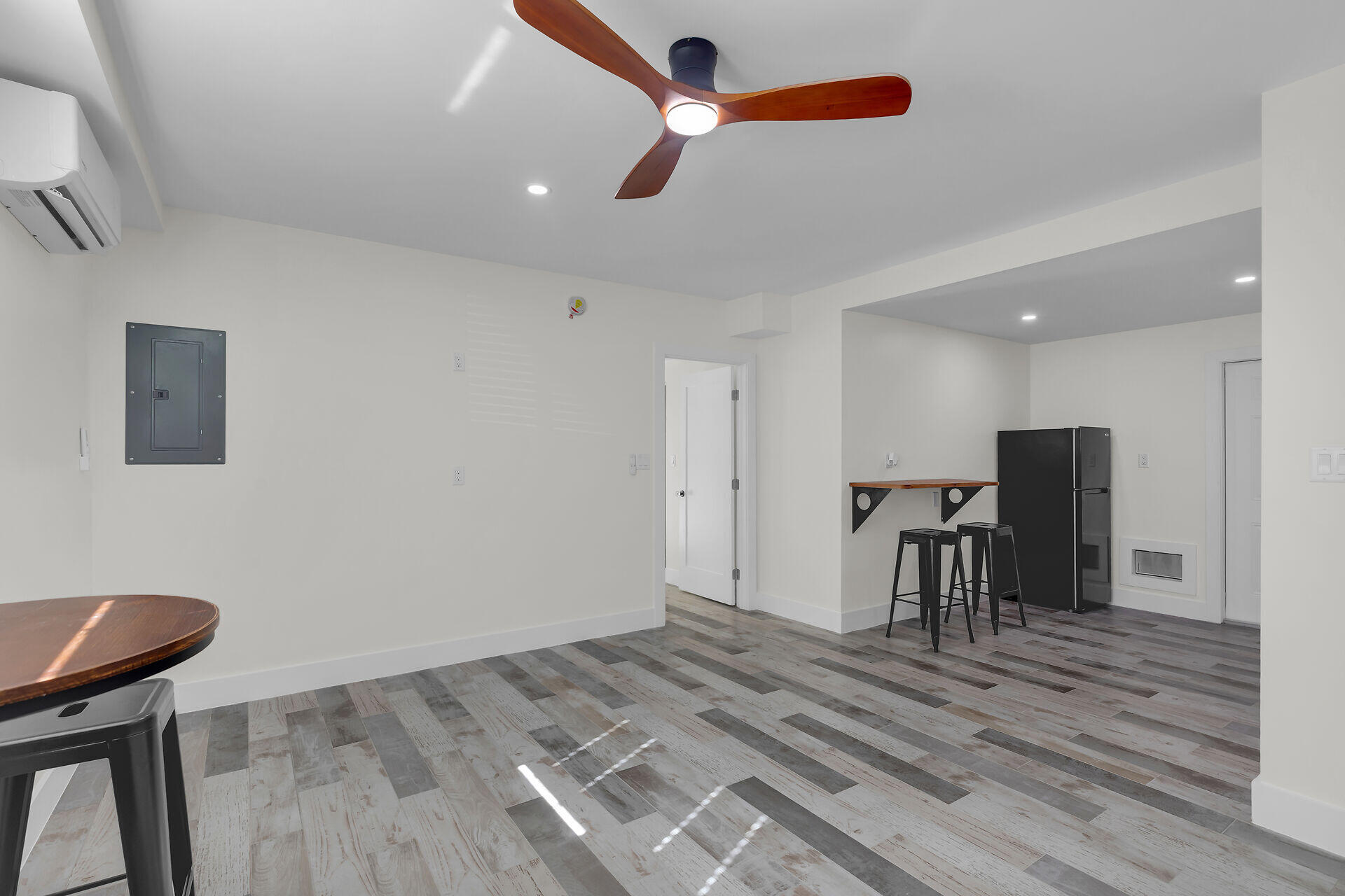 147 Sioux Street Tavernier, FL 33070 - Photo 35 of 41 a view of a livingroom with furniture nad wooden floor