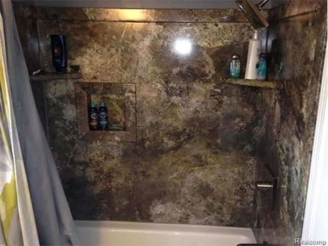 5355 Pheasant Run Road Clarkston, MI 48346 - Photo 21 of 29 Gallery Image 21