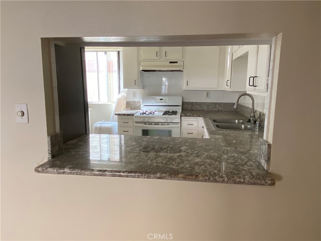 1830 West 145th Street, Unit C Gardena, CA 90249 - Photo 14 of 32