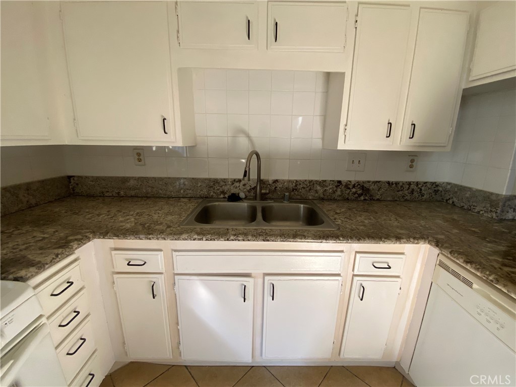 1830 West 145th Street, Unit C Gardena, CA 90249 - Photo 17 of 32