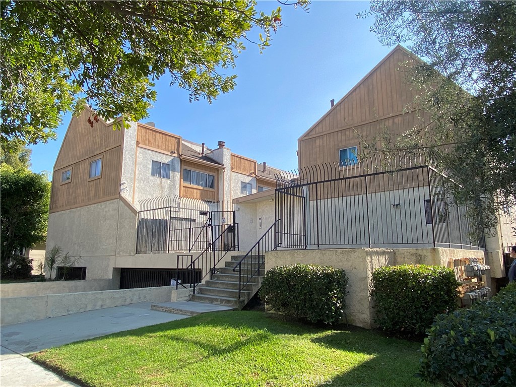 1830 West 145th Street, Unit C Gardena, CA 90249 - Photo 2 of 32