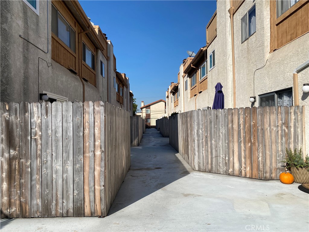 1830 West 145th Street, Unit C Gardena, CA 90249 - Photo 30 of 32