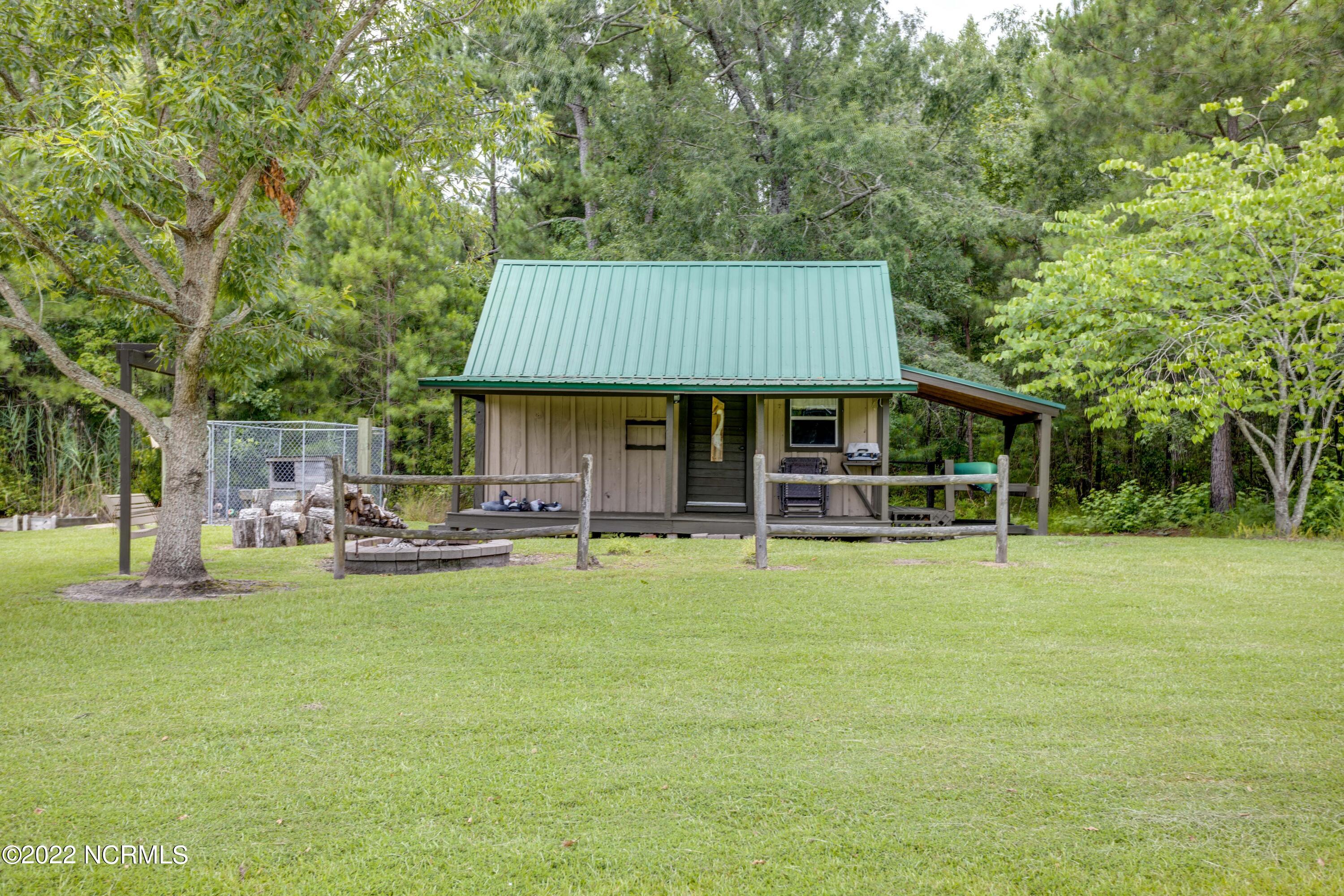 41320 Highway 264 Belhaven, NC 27810 - Photo 30 of 50 030 14320 US 264 Hwy Bunk House Area jp