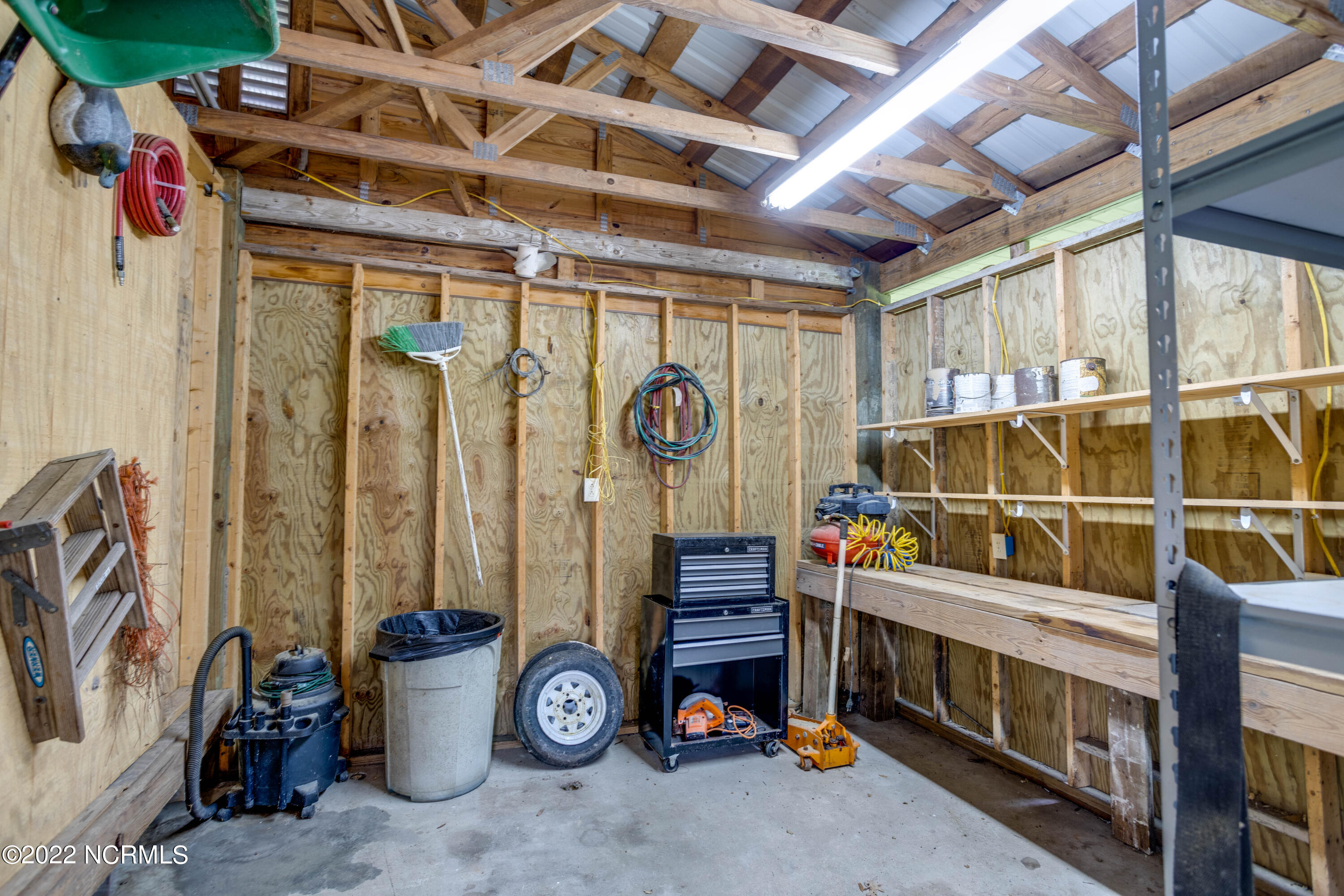 41320 Highway 264 Belhaven, NC 27810 - Photo 37 of 50 037 14320 US 264 Hwy Workshop Interior