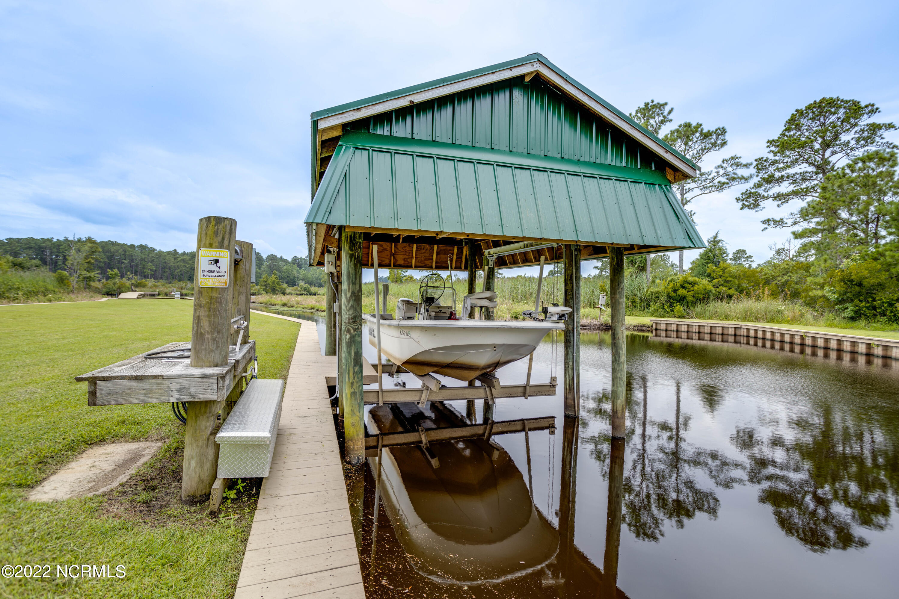 41320 Highway 264 Belhaven, NC 27810 - Photo 39 of 50 039 14320 US 264 Hwy Boat House & Lift