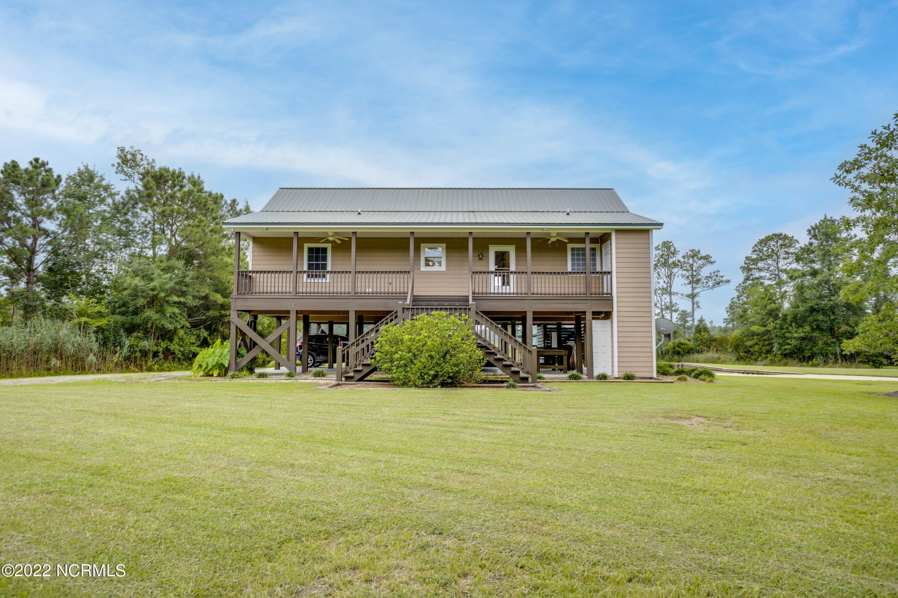 41320 Highway 264 Belhaven, NC 27810 - Photo 8 of 50 008 14320 14320 US 264 Hwy Main Home