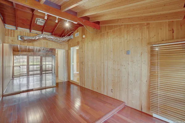 $1,600 | 439 Devonshire Drive, San Antonio, TX 78209