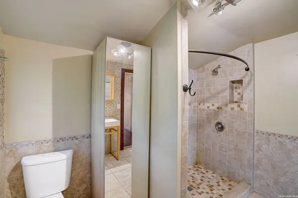 $1,600 | 439 Devonshire Drive, San Antonio, TX 78209
