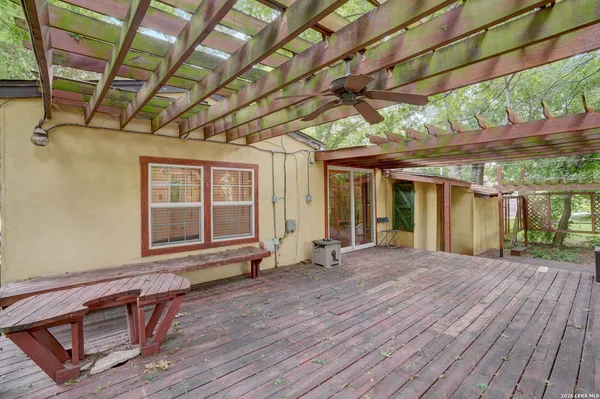 $1,600 | 439 Devonshire Drive, San Antonio, TX 78209
